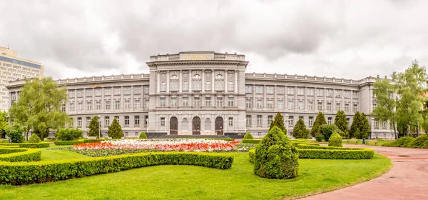 Uitzicht Het Art Museum Gebouw Straten Van Zagreb Kroatië — Stockfoto