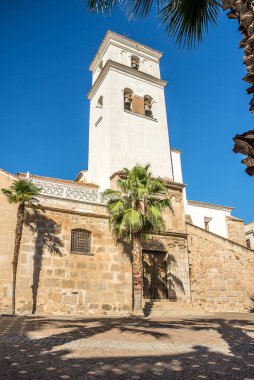 Merida, İspanya 'daki Santa Maria Katedrali' nin çan direğine bakın.