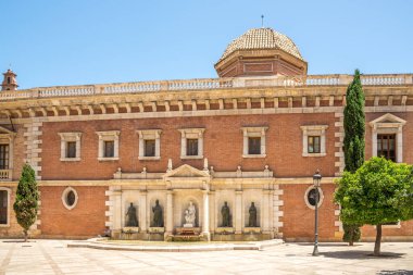 İspanya 'da Valencia caddelerindeki Üniversite Binası' na bakın.