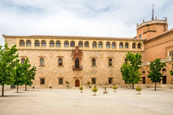 View Episcopal Palace Streets Alcala Henares Spain —  Fotos de Stock