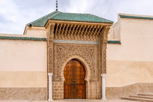 Vista Entrada Del Mausoleo Moulay Ismail Las Calles Meknes Marruecos — Foto de Stock