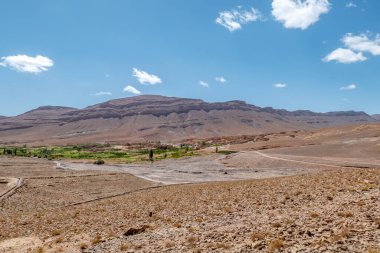 Toumlilane Oasis yakınlarındaki Atlas Dağları 'na bakın - Fas