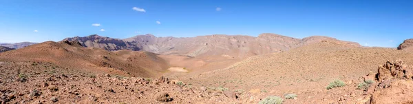 摩洛哥Toumliline附近阿特拉斯山脉石谷的全景 图库图片