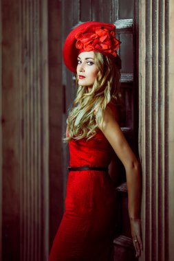 Kız şapka kırmızı retro