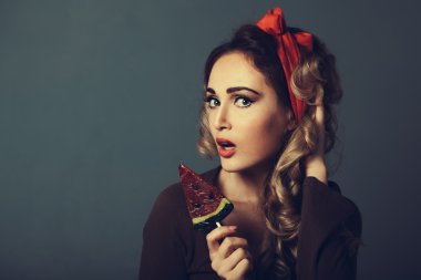 bir lolipop PIN yalama kız