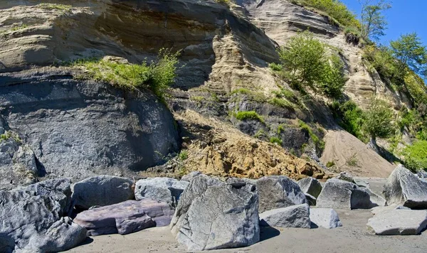 Victoria BC 'deki Island View Sahili' nin muhteşem manzarası.
