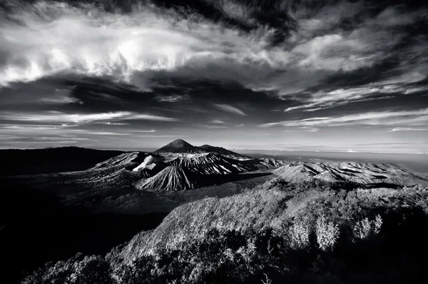 View of Bromo mountain area under cloudy sky — Stock Photo, Image