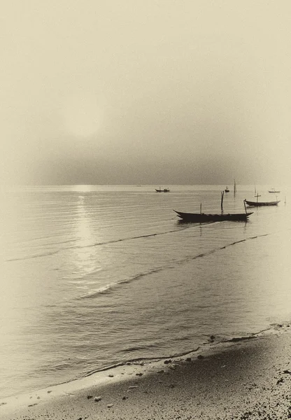 View of floating boats at foreshore — Stockfoto