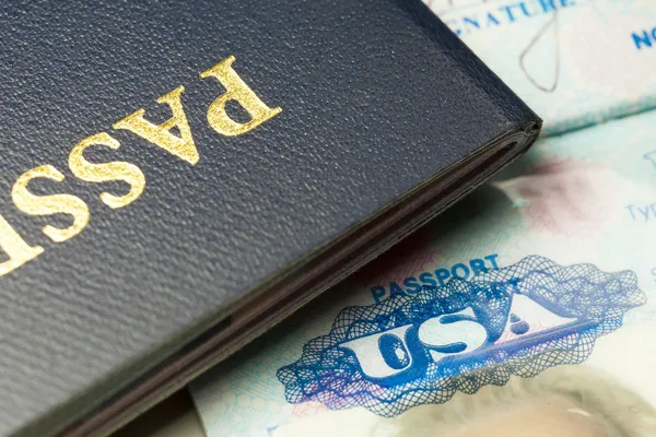 Passport met de symbolen van de Verenigde Staten van Amerika. — Stockfoto