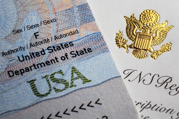 Amerika Birleşik Devletleri, görünür altın american eagle semboller belge.
