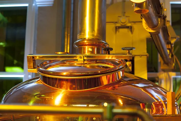 Large, copper container for brewing — Stock Photo, Image