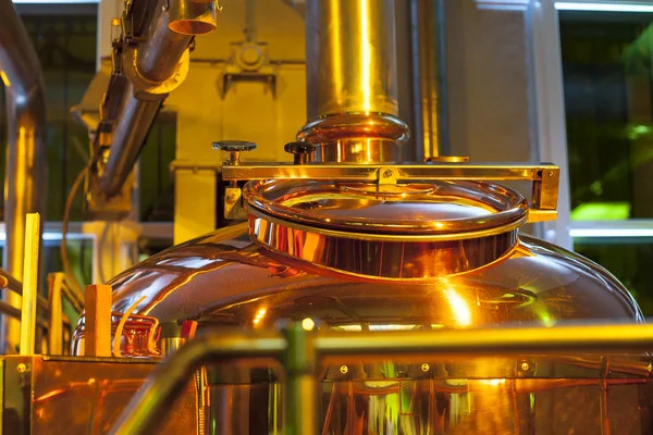 Large, copper container for brewing — Stock Photo, Image