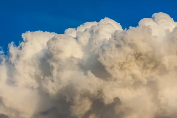 Nubes, escena romántica con espacio para el texto — Foto de Stock