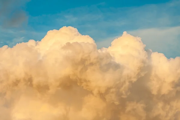 Wolken, Romantisch tafereel met ruimte voor tekst Stockfoto