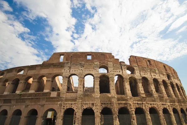 O Coliseu em Roma — Fotografia de Stock