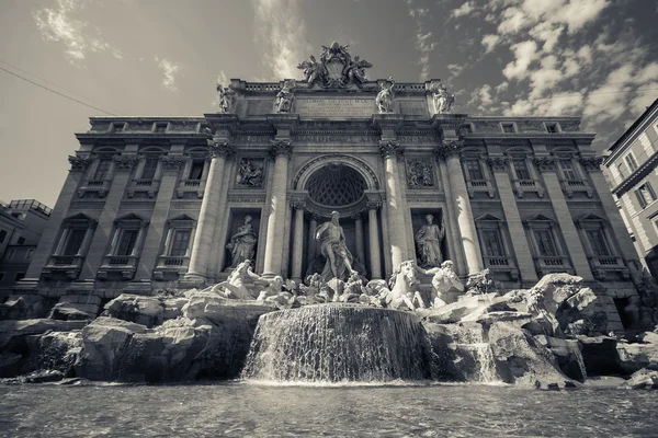 Trevifontein, fontana di trevi in rome — Stockfoto