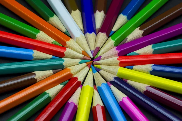 Composition crayons de couleur — Photo