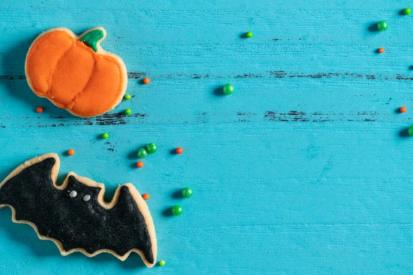 Top Kilátás Halloween Ünnepi Díszített Cukrászsütemény Mézeskalács Cukor Cookie Kék — Stock Fotó
