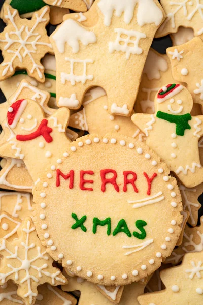 Ovanifrån Dekorerad Grön Slätt Smak Pepparkakor Julgran Cookie Med Kopia — Stockfoto