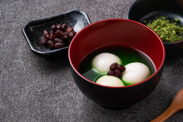 Primer Plano Matcha Grande Tangyuan Tang Yuan Con Sopa Matcha — Foto de Stock