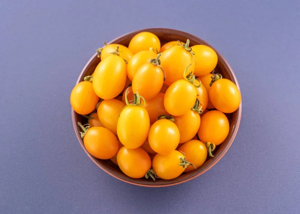 Fresh Cherry Tomatoes Wooden Bowl Isolated Blue Background Close Copy — Fotografia de Stock