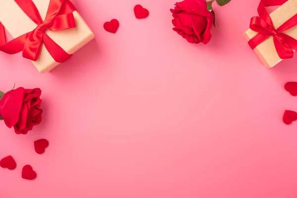 Kraftpapier Geschenkdoos Met Mooi Rood Lint Roos Valentijnsdag Verjaardag Moederdag — Stockfoto