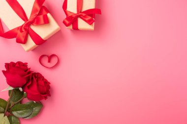 Sevgililer Günü hediyesi olarak güllerin en üst görüntüsü.