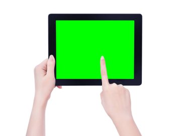 Beyaz arka planda izole yeşil ekran ile siyah bir tablet PC şablonu tutan genç güzel kız, yakın çekim, alay, kırpma yolu, kesilmiş