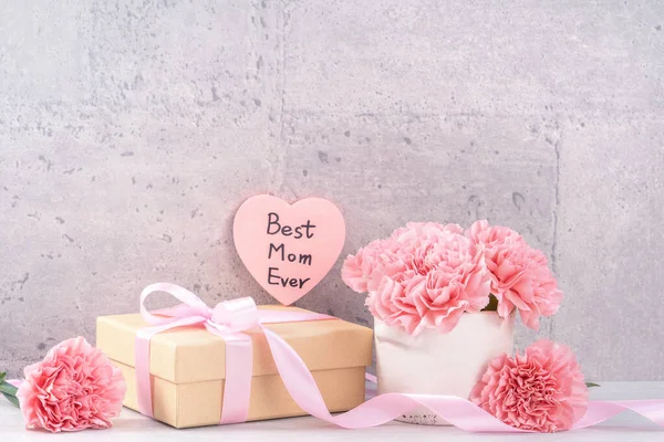 Пусть День Матери Подарок Пожелания Фотографии Красивые Цветущие Гвоздики Розовой — стоковое фото