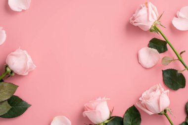 Anneler Günü tasarım arka planında pembe gül çiçekli arka plan