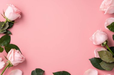 Anneler Günü tasarım arka planında pembe gül çiçekli arka plan