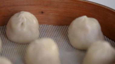 Tayvan 'da ünlü gurme Xiao long bao adlı domuz çorbası..