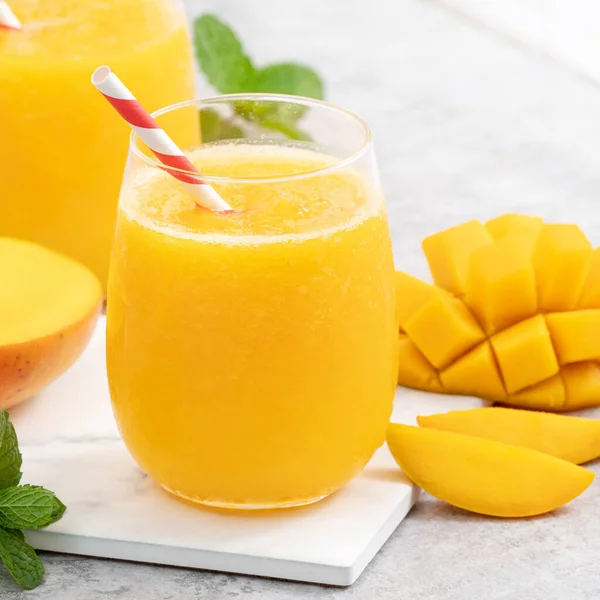 Frisse Heerlijke Mango Sap Close Ontwerp Concept Van Smoothie Koude — Stockfoto