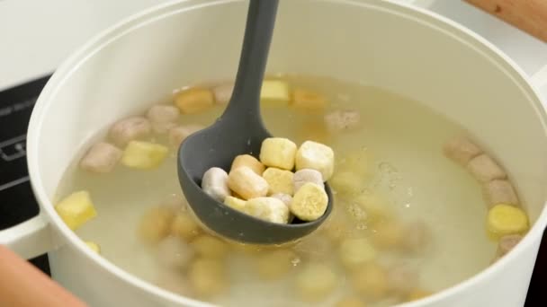 Cuisine Bouillante Traditionnelle Taïwanaise Dessert Sucré Boule Taro Maison — Video