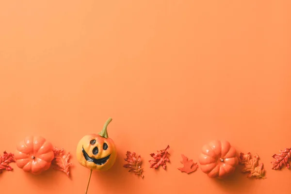 Decoração Conceito Design Criativo Halloween Fundo Mesa Papel Laranja Com — Fotografia de Stock