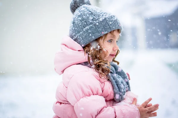 Şirin Bebek kız pembe ceket ve ilk kar b zevk gri şapka
