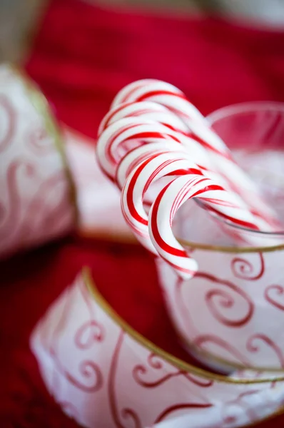 Bastoncini di caramelle alla menta piperita di Natale — Foto Stock