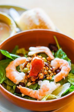 Thai salata karides ve sebze