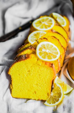 limonlu kek rustik zemin üzerine