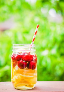 Detoks suyu kokteyli