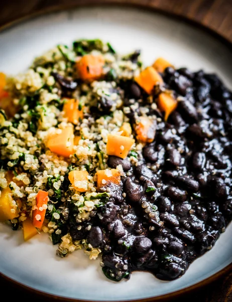 Quinoa with vegetables and black beans — Stock Photo, Image