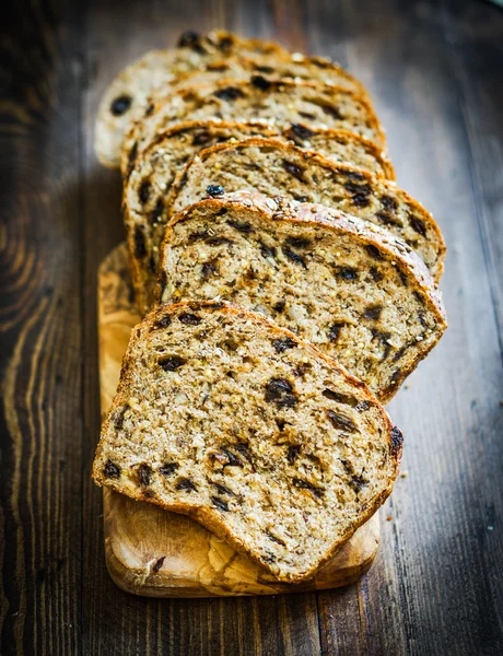 Gesneden zelfgebakken brood — Stockfoto