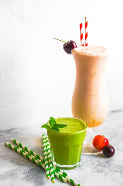 Színes smoothie koktélok — Stock Fotó