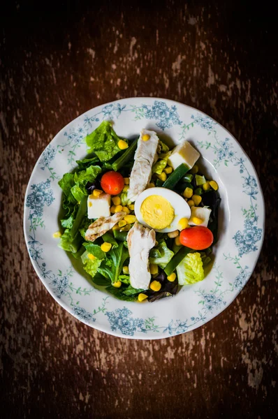 Green salad with vegetables — Stock Photo, Image