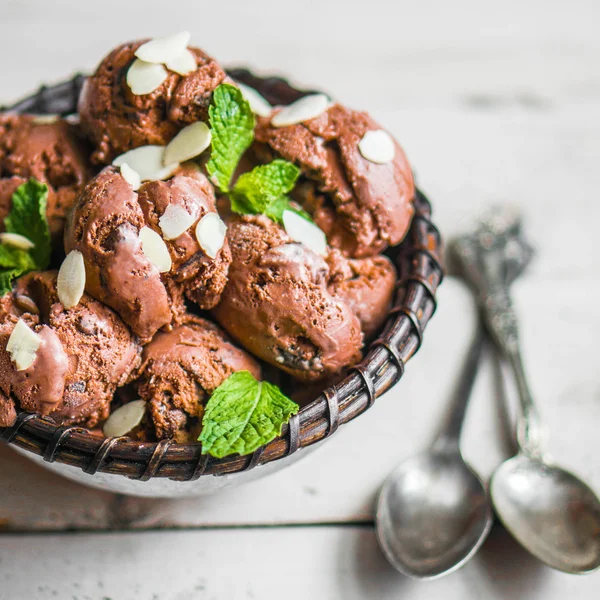 Sorvete de chocolate — Fotografia de Stock