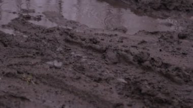 Off-Road çamur, yağmur su birikintileri