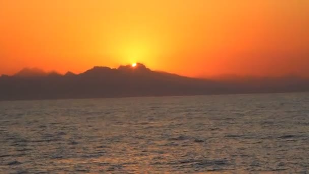 Tropical sunset on the beach. — Stock Video