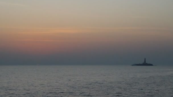 Eski deniz feneri günbatımı — Stok video