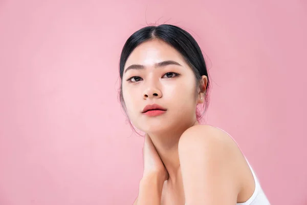 Close Beauty Shot Beautiful Asian Girl Looking Camera Isolated Pink — стоковое фото
