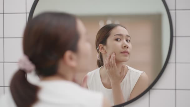 Closeup Portrait Smiling Young Beautiful Asian Woman Looking Mirror Touching — Stockvideo